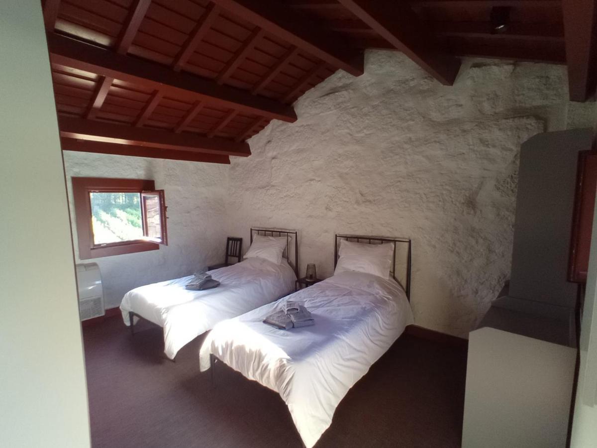 Quinta Pousada De Fora Wines & Tourism Guimaraes Room photo